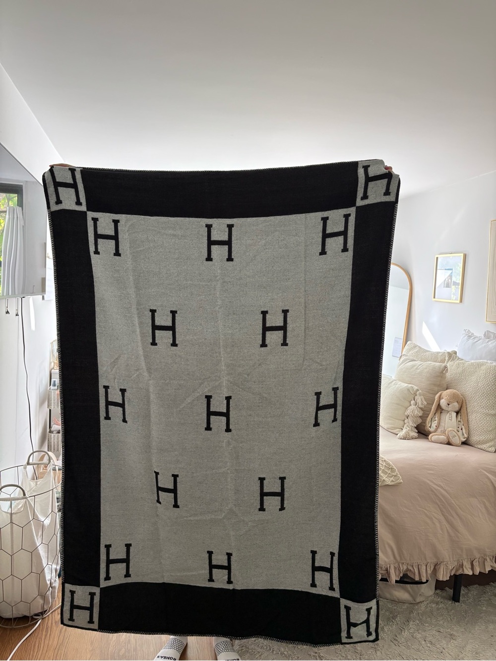 Monogram H Knit Throw Blanket - Black & Gray